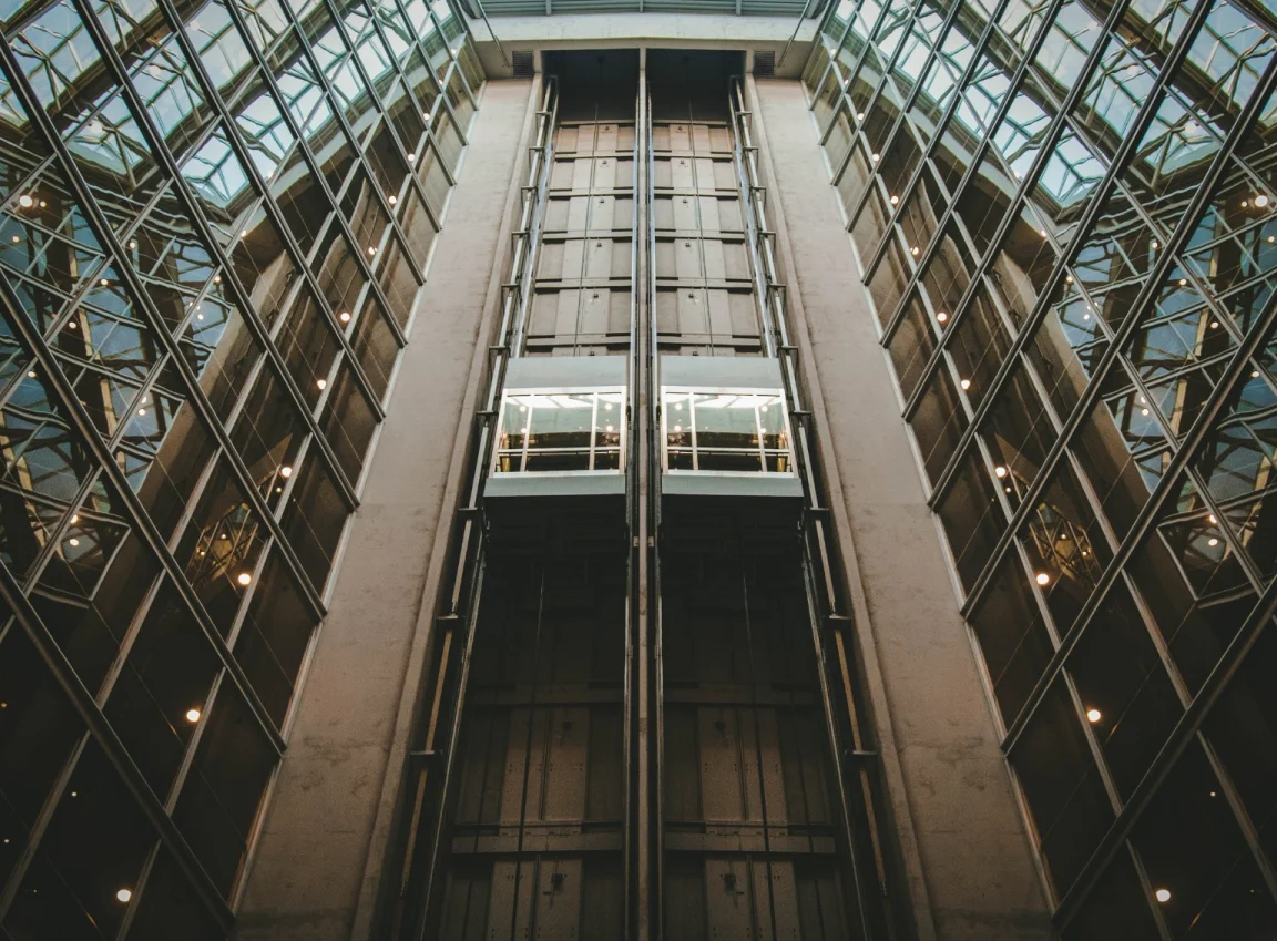 mseriesIndustriesImg-elevators